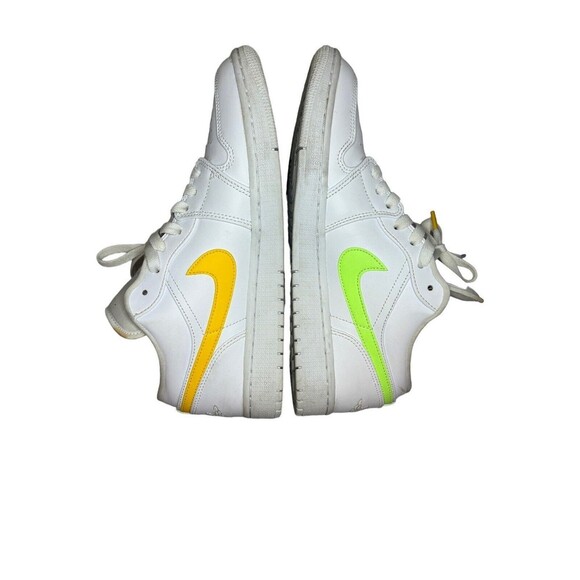 Air Jordan 1 Low Multi-Color Swoosh Mens Sz 9.5 CW7033-100 - Picture 6 of 9